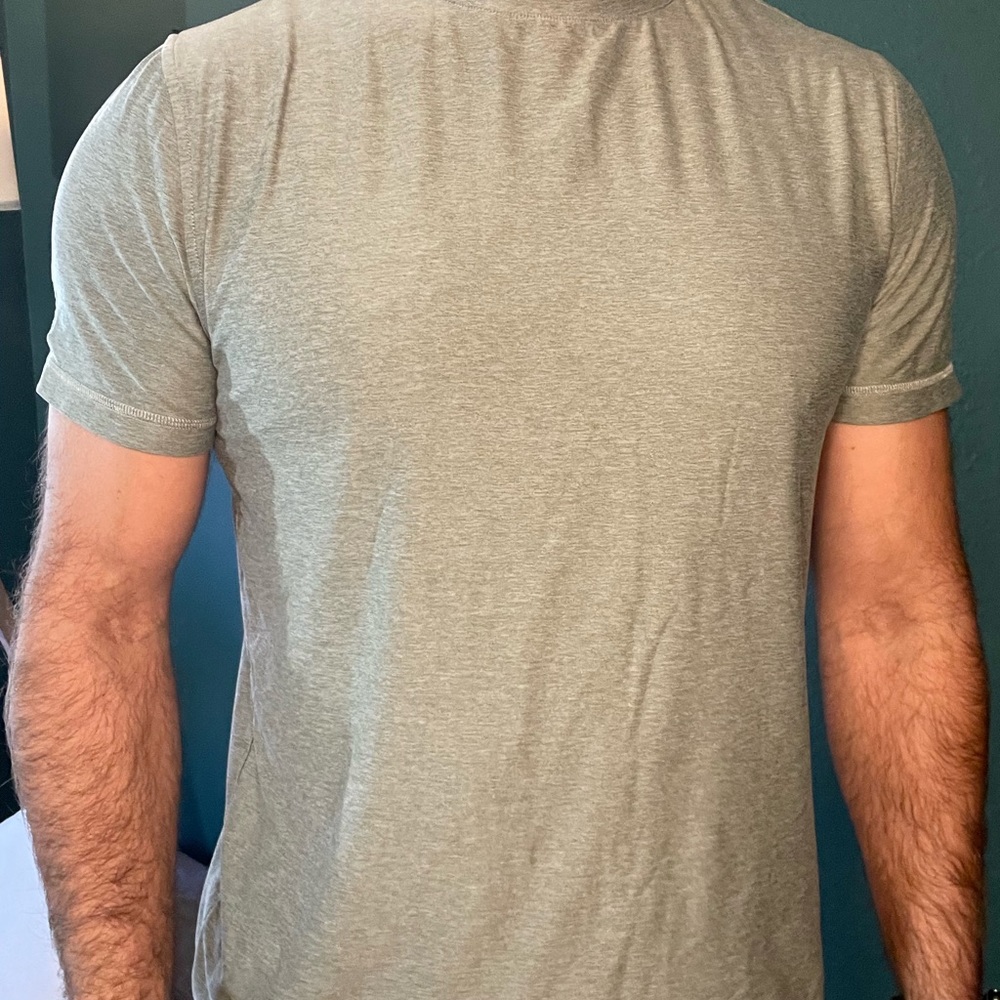 Vuori strato tech tee light green medium